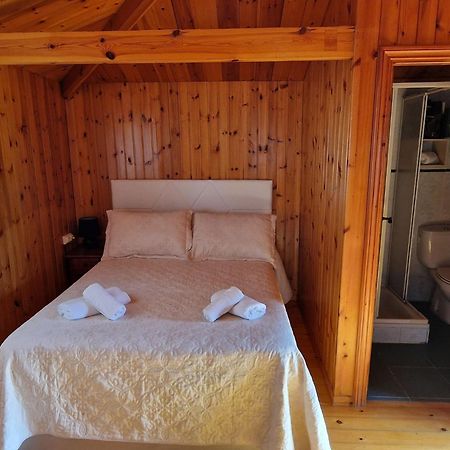 Habitación doble con wifi, baño privado jardin y barbacoa Cangas de Onís Exterior foto
