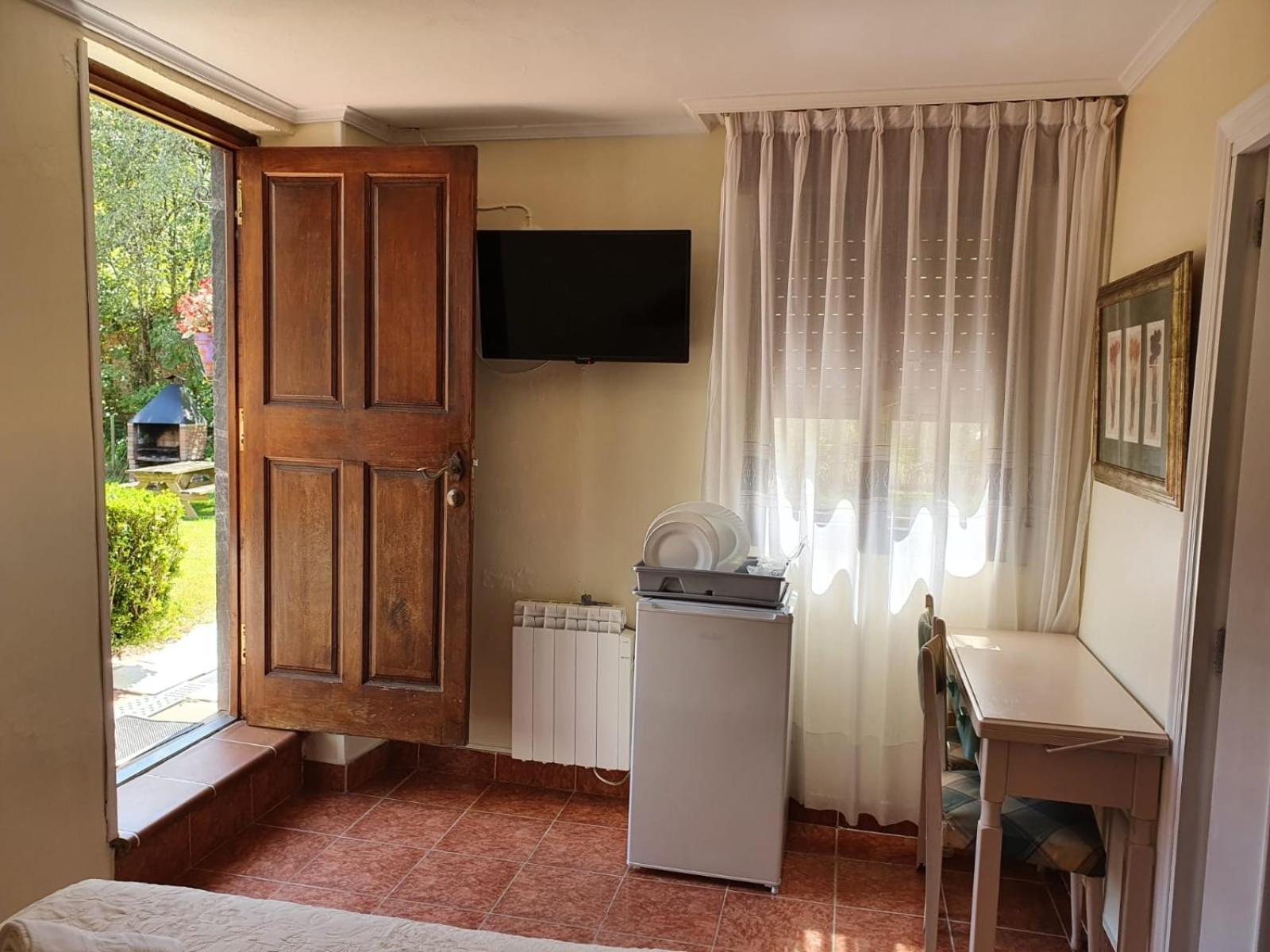 Habitación doble con wifi, baño privado jardin y barbacoa Cangas de Onís Quarto foto
